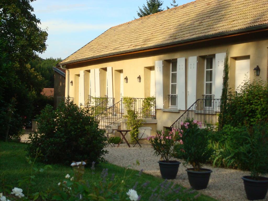 Les Communs Du Manoir Apartment Écully Cameră foto