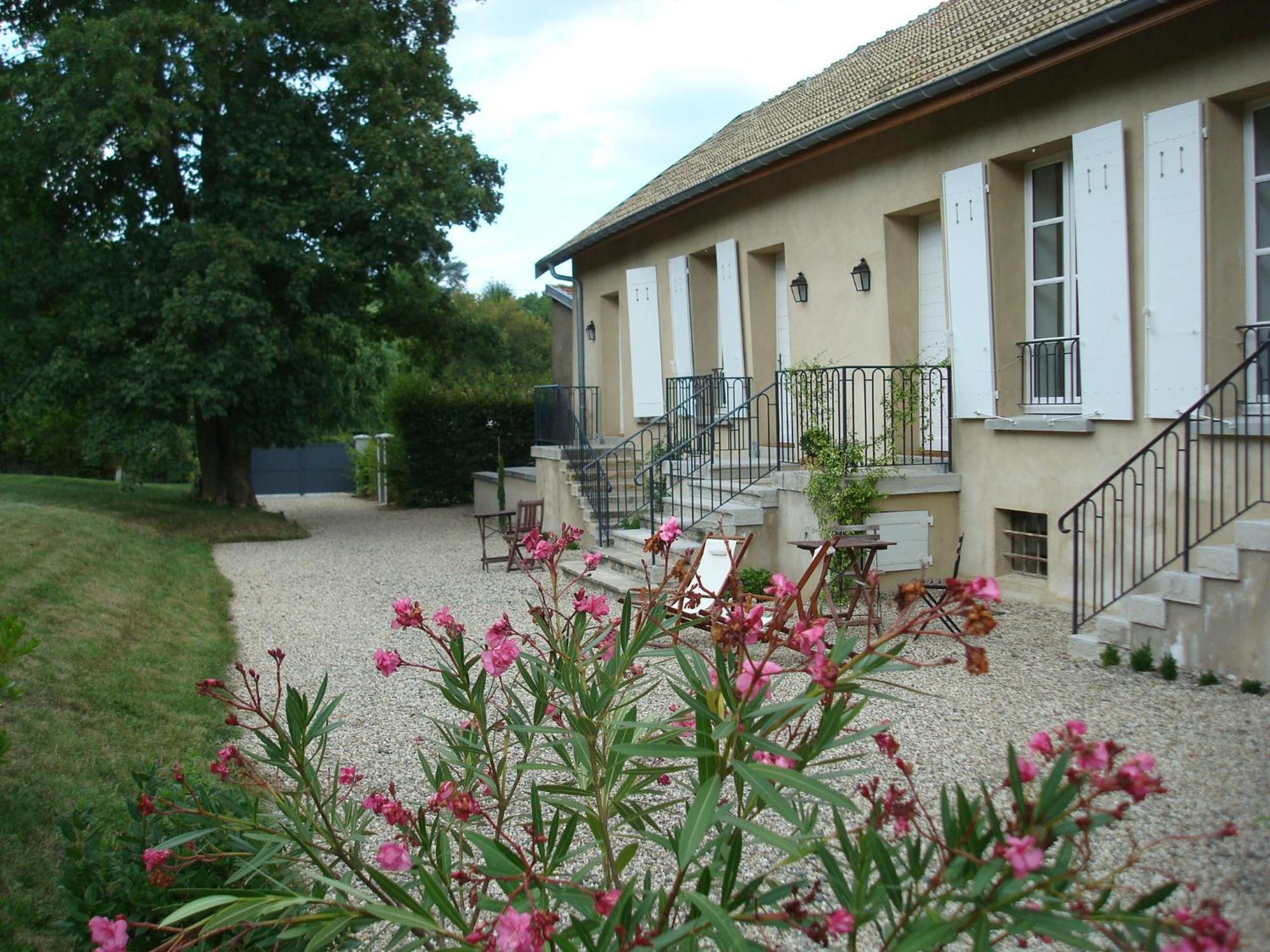 Les Communs Du Manoir Apartment Écully Exterior foto