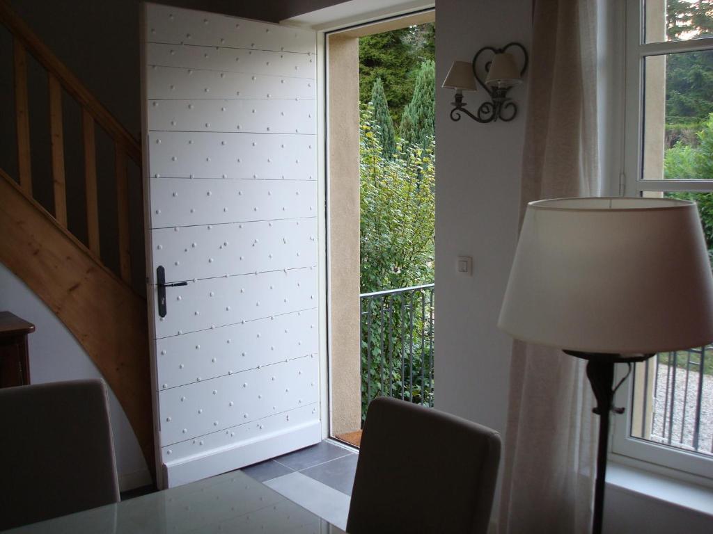 Les Communs Du Manoir Apartment Écully Cameră foto