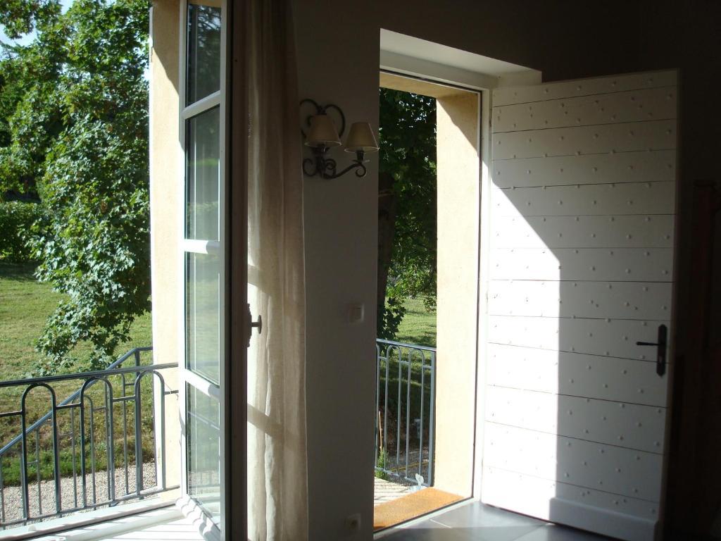 Les Communs Du Manoir Apartment Écully Exterior foto