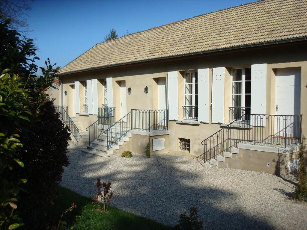 Les Communs Du Manoir Apartment Écully Exterior foto