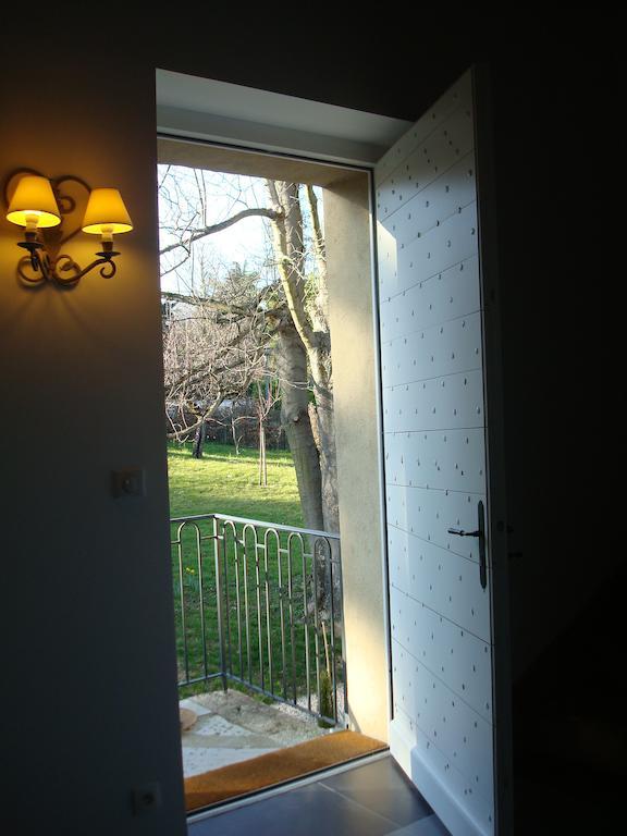 Les Communs Du Manoir Apartment Écully Exterior foto